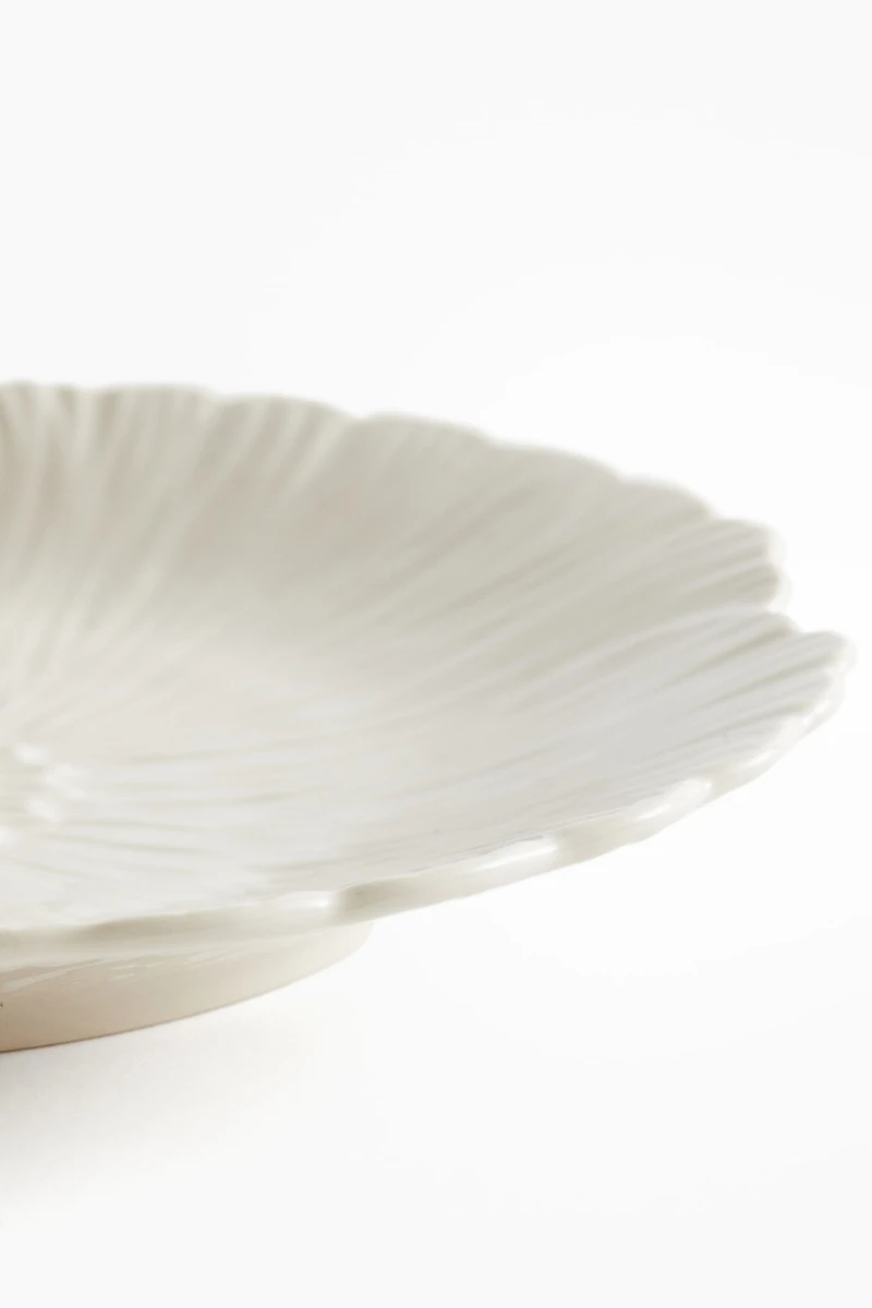 Flower-Shaped Medium-Sized Stoneware Plate