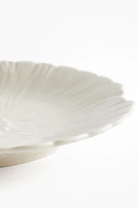 Flower-Shaped Medium-Sized Stoneware Plate