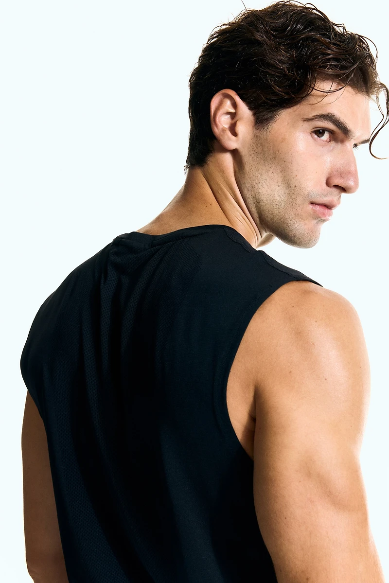 Muscle Fit Sports Tank Top with DryMove™