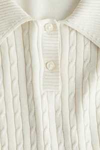 Robe en tricot torsadé