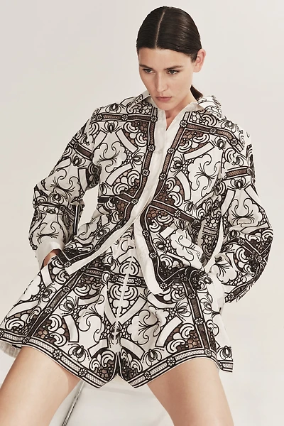 Veste avec broderie anglaise
