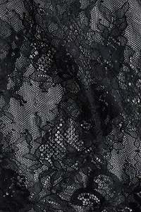 Haut court en dentelle