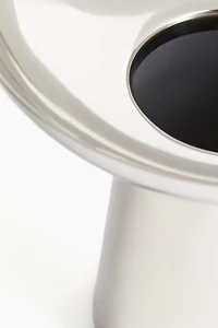 Grand vase en métal