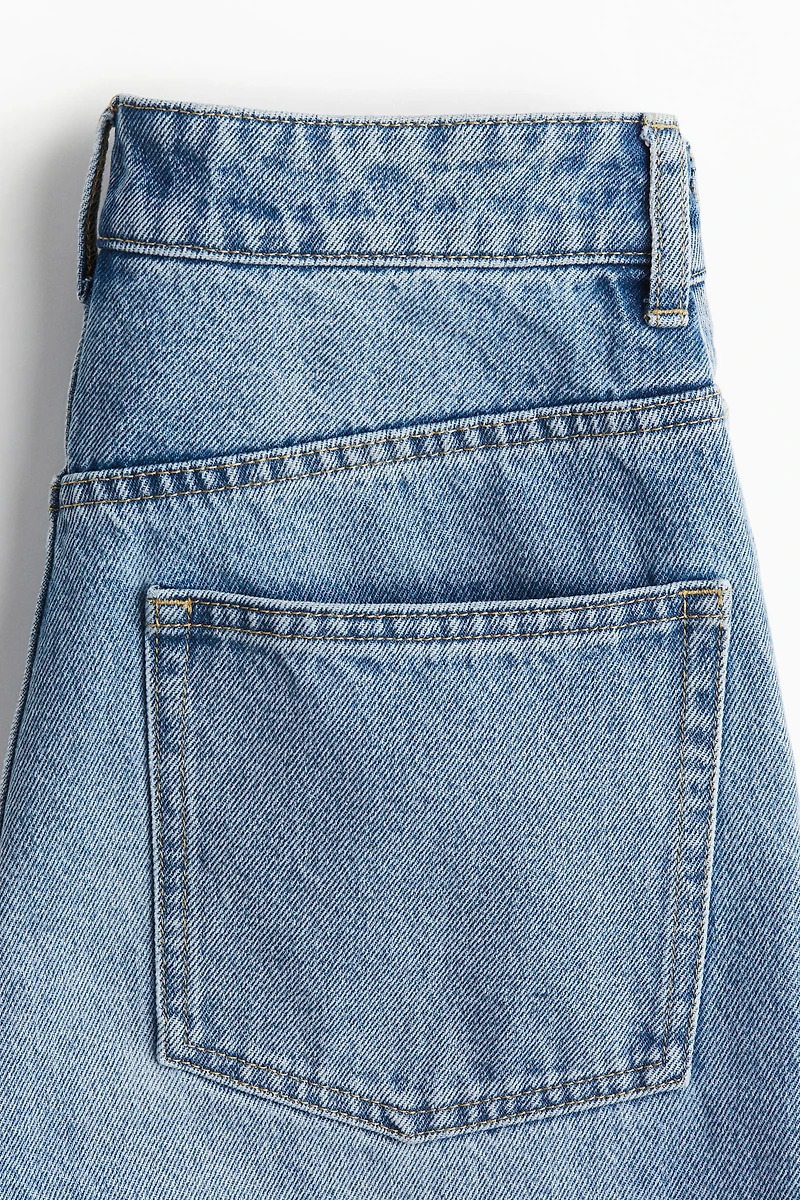 Wide-Leg Jeans