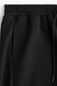 Loose-Fit Sports Shorts with DryMove™