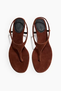 Sandales à talon en cuir velours