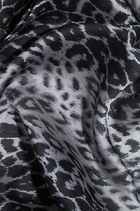 Diamond-Shaped Scarf