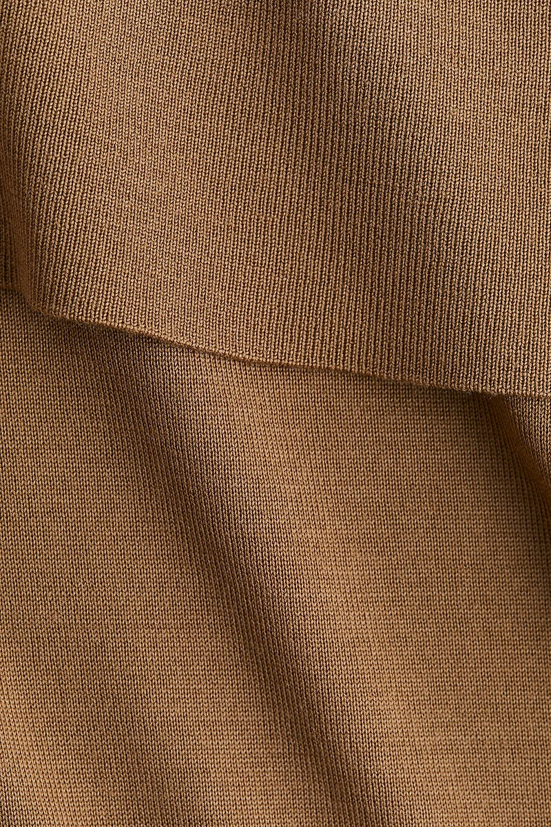 Haut à épaules dénudées en laine