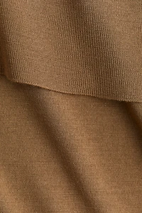 Haut à épaules dénudées en laine