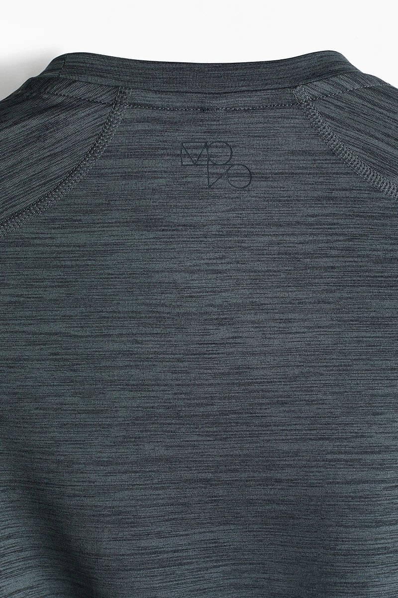 Muscle-Fit Sports Shirt with DryMove™