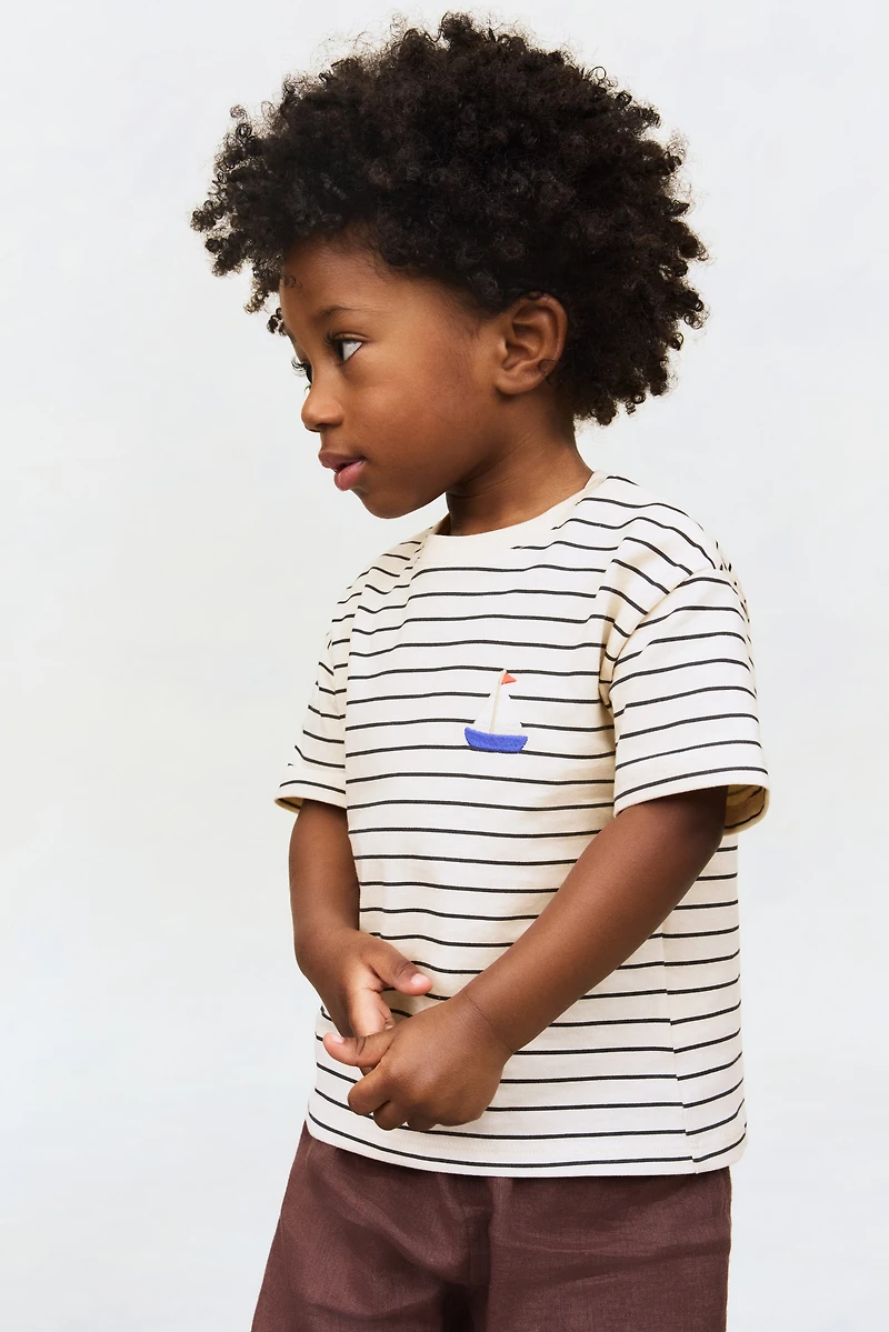 T-shirt avec détail brodé