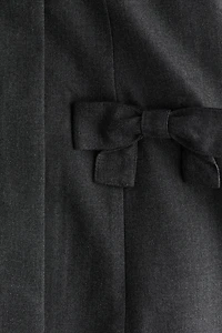 Robe en sergé avec boucles