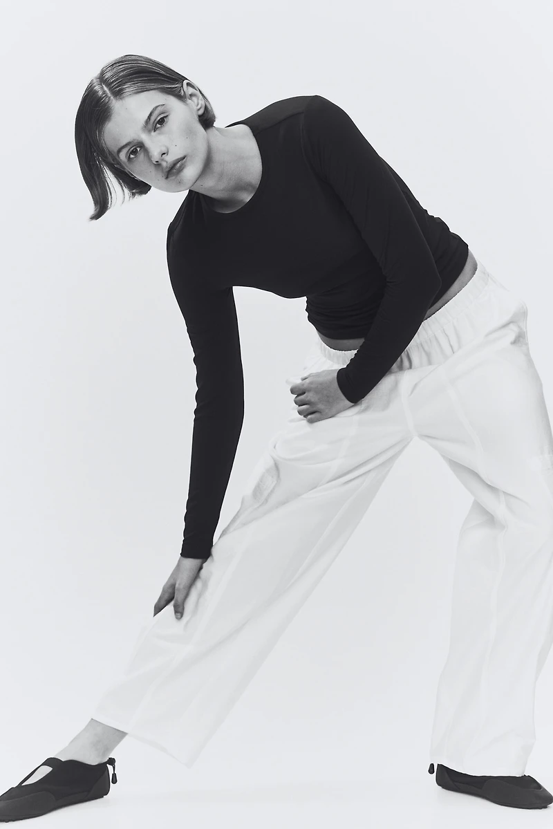 Long-sleeved jersey top