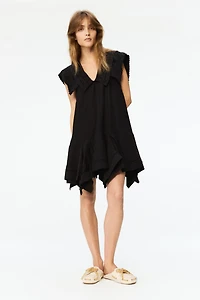 Robe à col marin avec broderie anglaise