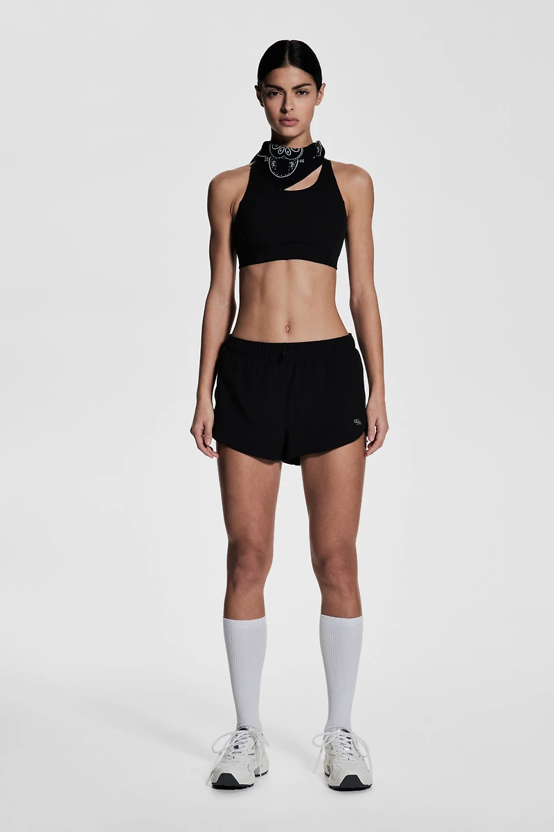 Lightweight Sports Shorts with DryMove™