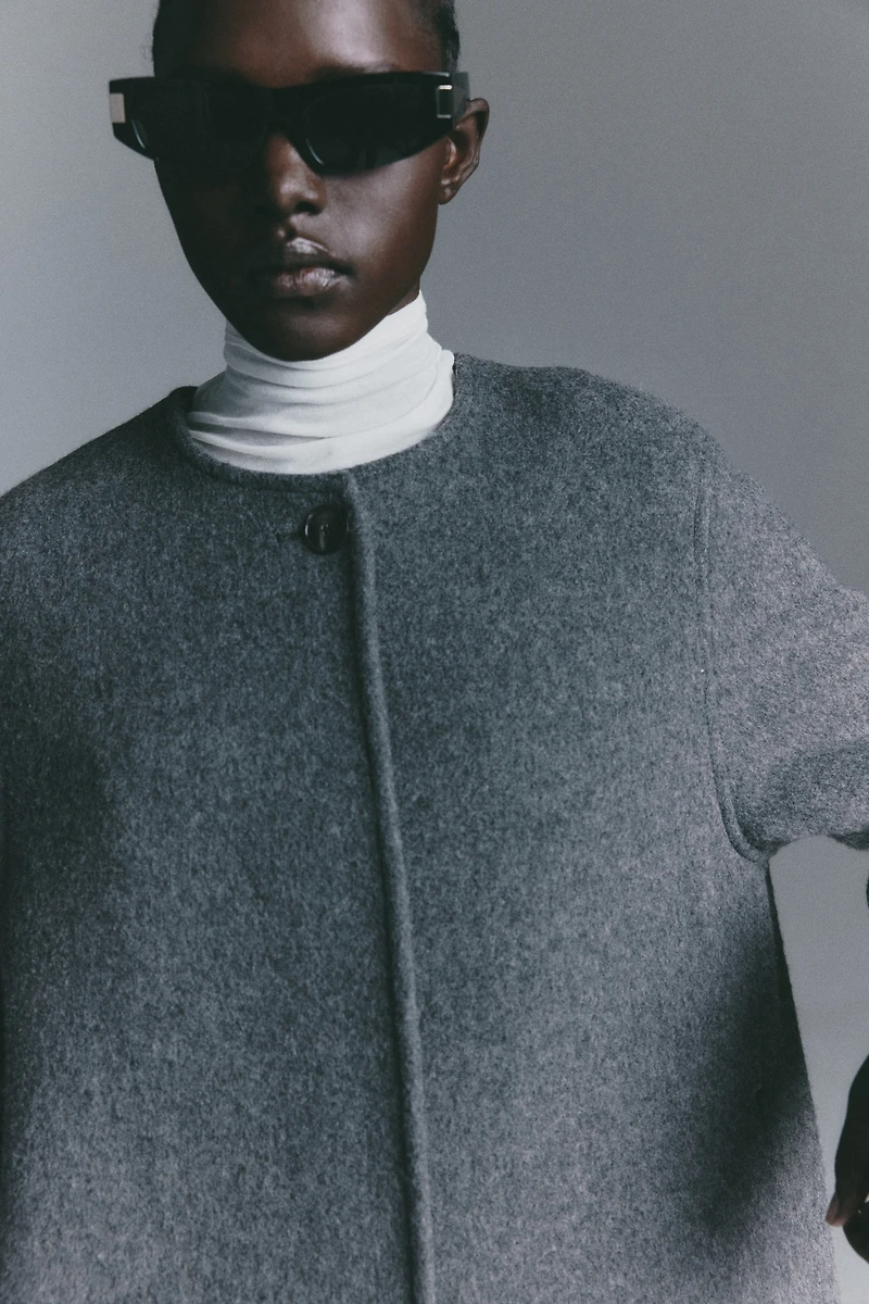 Manteau en laine mélangée avec écharpe