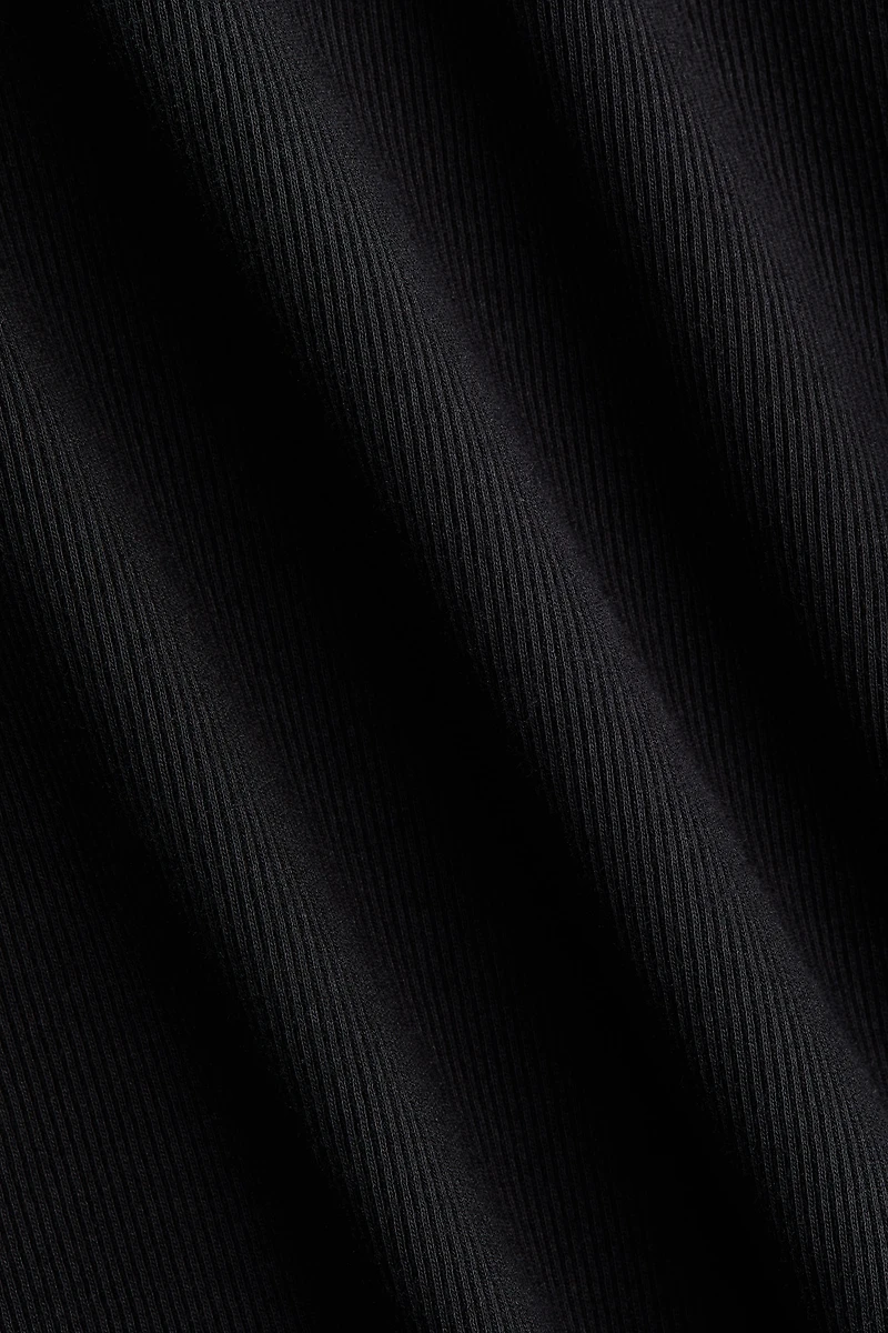 Haut côtelé avec dentelle