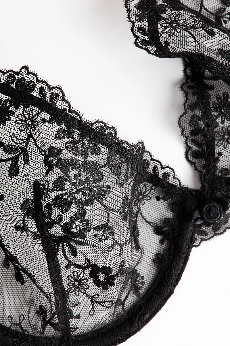 Underwired embroidered bra