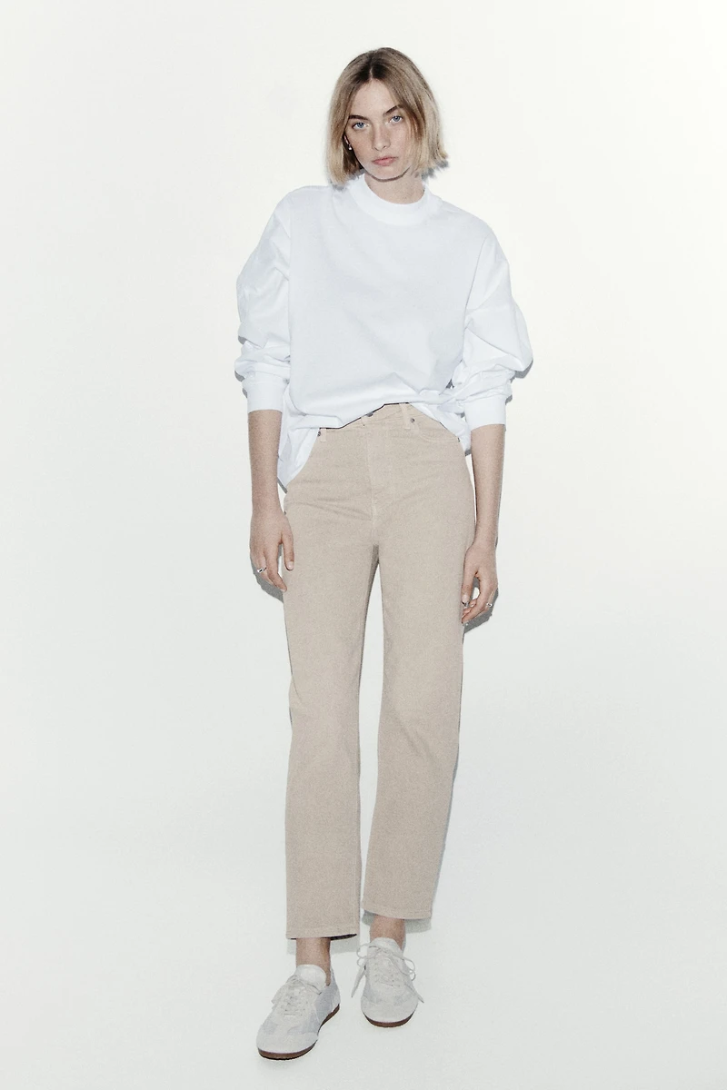 Jean Mom à la cheville près du corps taille haute