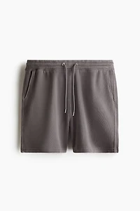 Short coupe classique en molleton