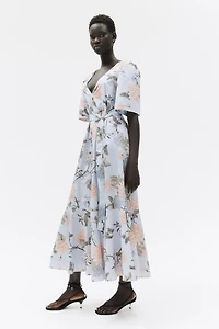 Robe avec ceinture à nouer
