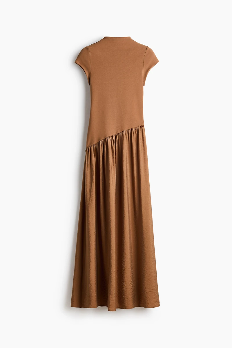 Robe asymétrique bi-matière