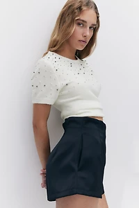 Haut ornementé en fin tricot