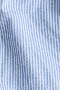 Robe volantée à bretelles fines