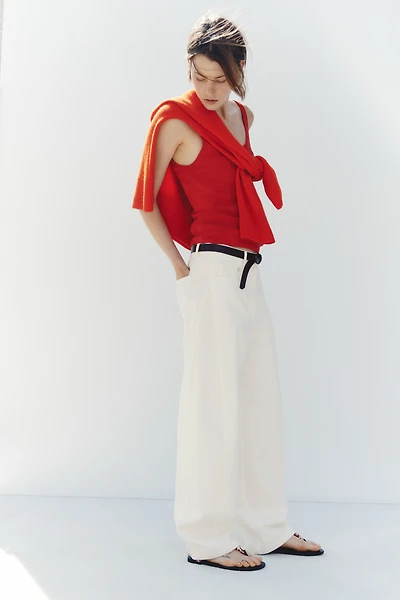 Barrel-Leg High-Waist Jeans