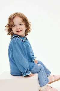 Jean avec détails brodés