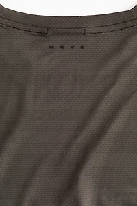 Muscle-Fit Sports Shirt with DryMove™