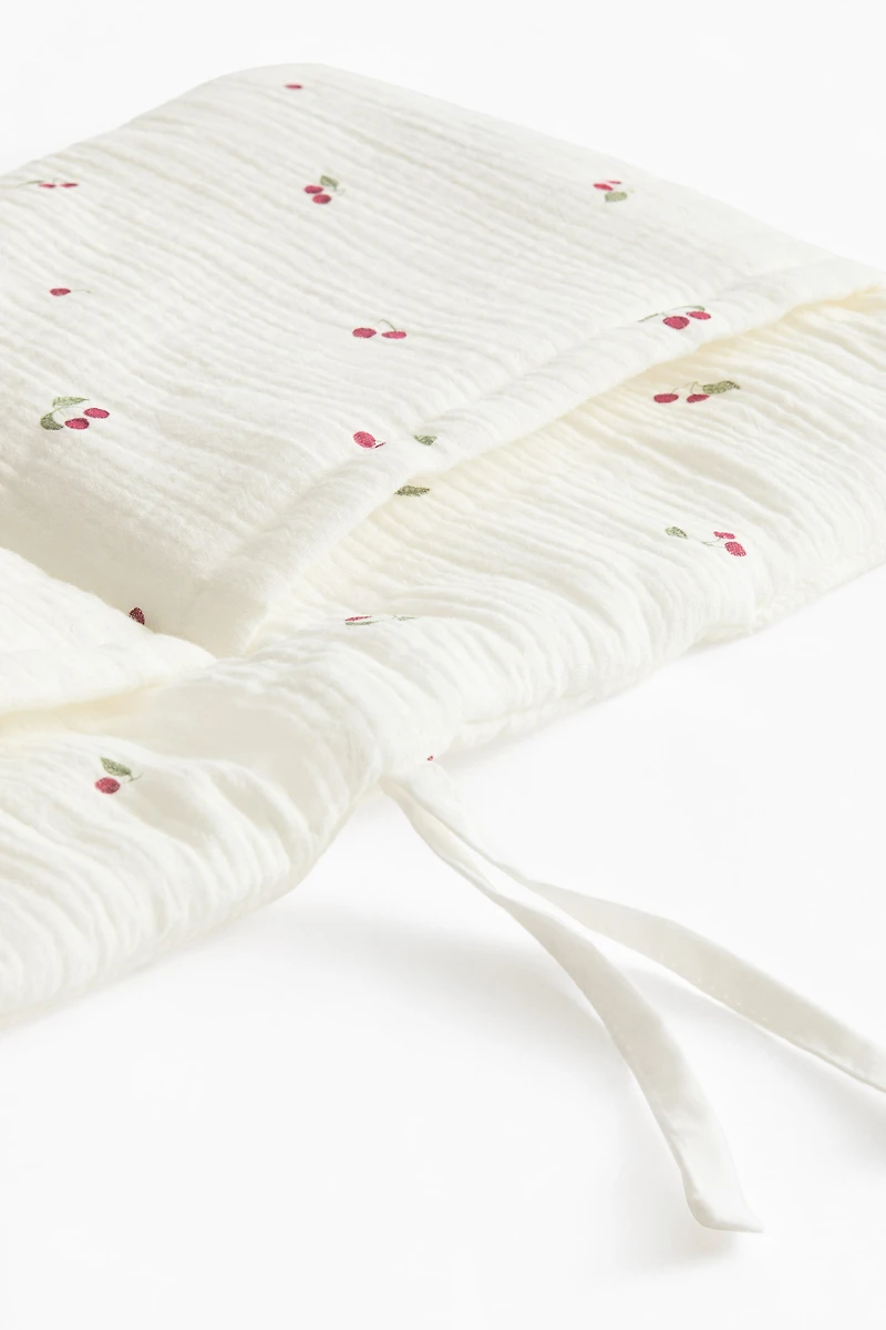 Muslin Hanging Nursery Organizer