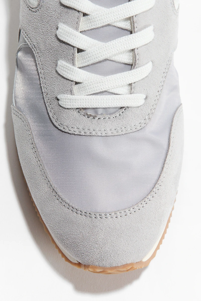 Retro Sneakers