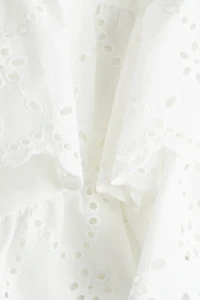 Jupe en coton avec broderie anglaise