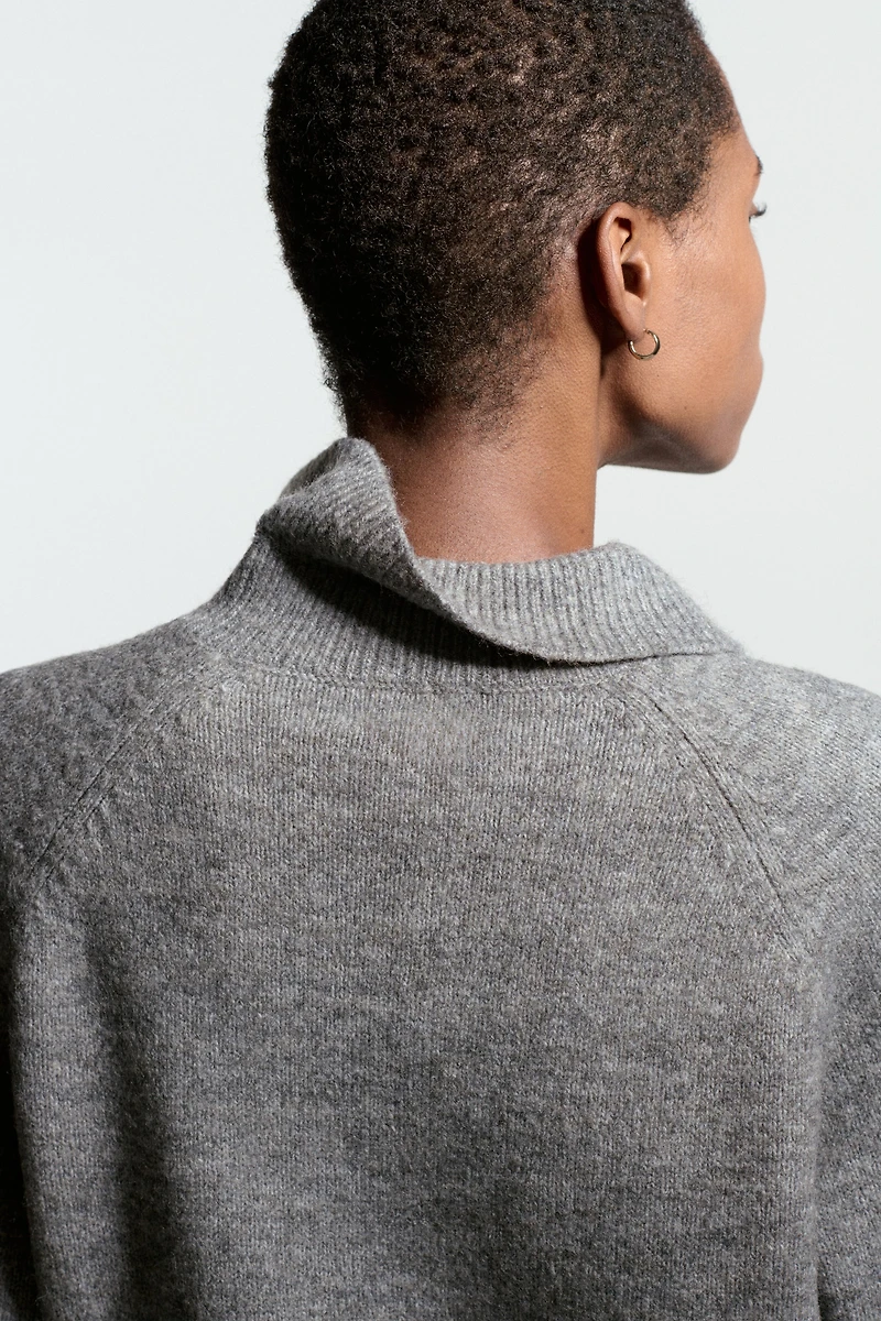 Sweater with Collar