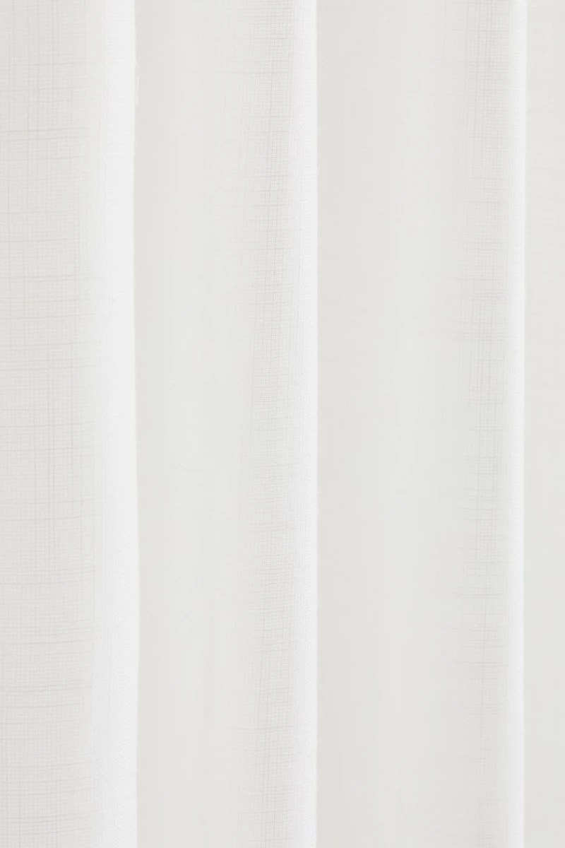 Single-Pack Slub-Weave Curtain