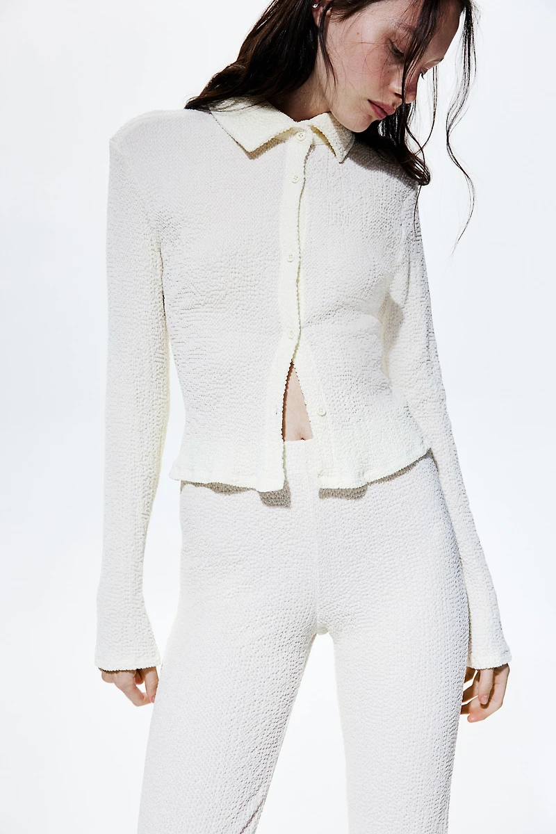 Pantalon texturé et évasé