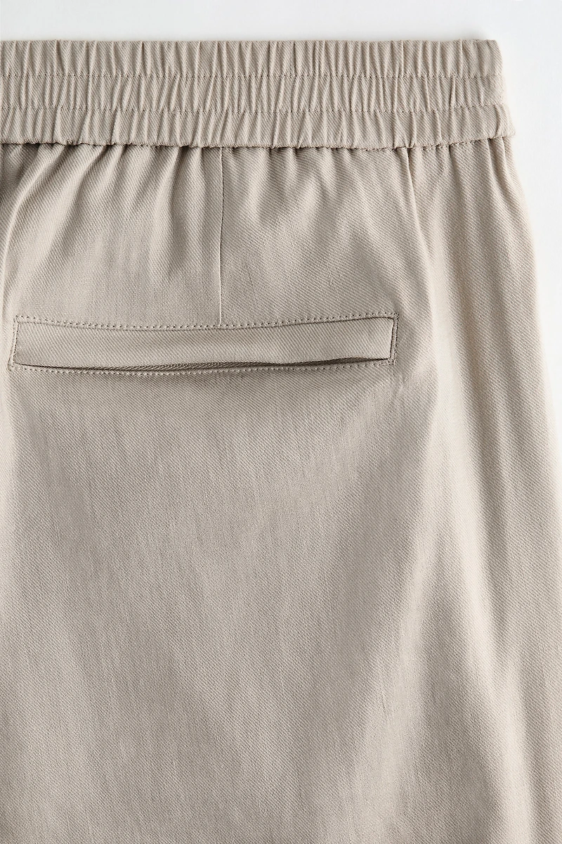 Relaxed-Fit Linen-Blend Shorts