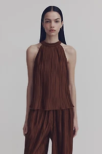 Haut sans manches froissé