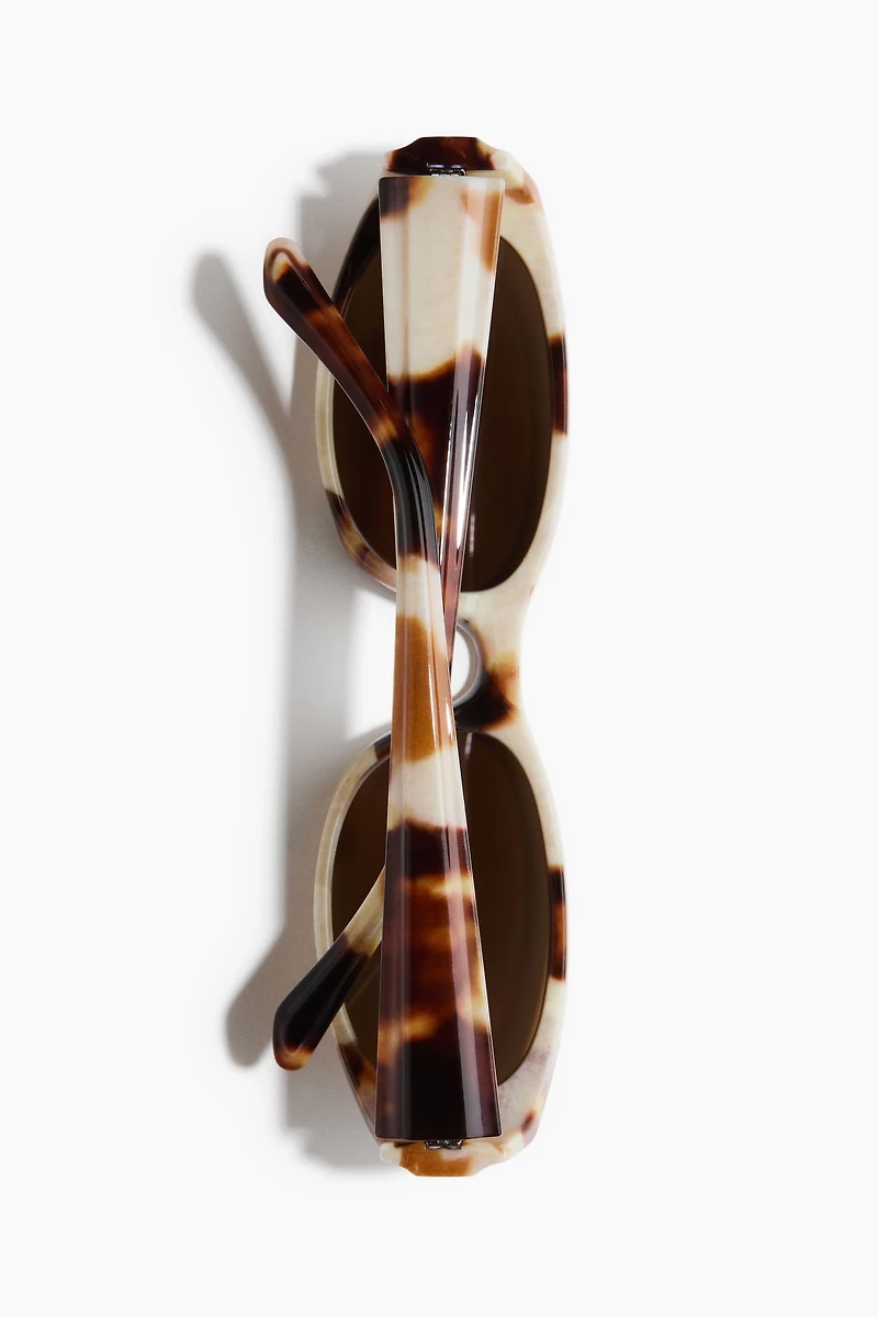 Lunettes de soleil fines