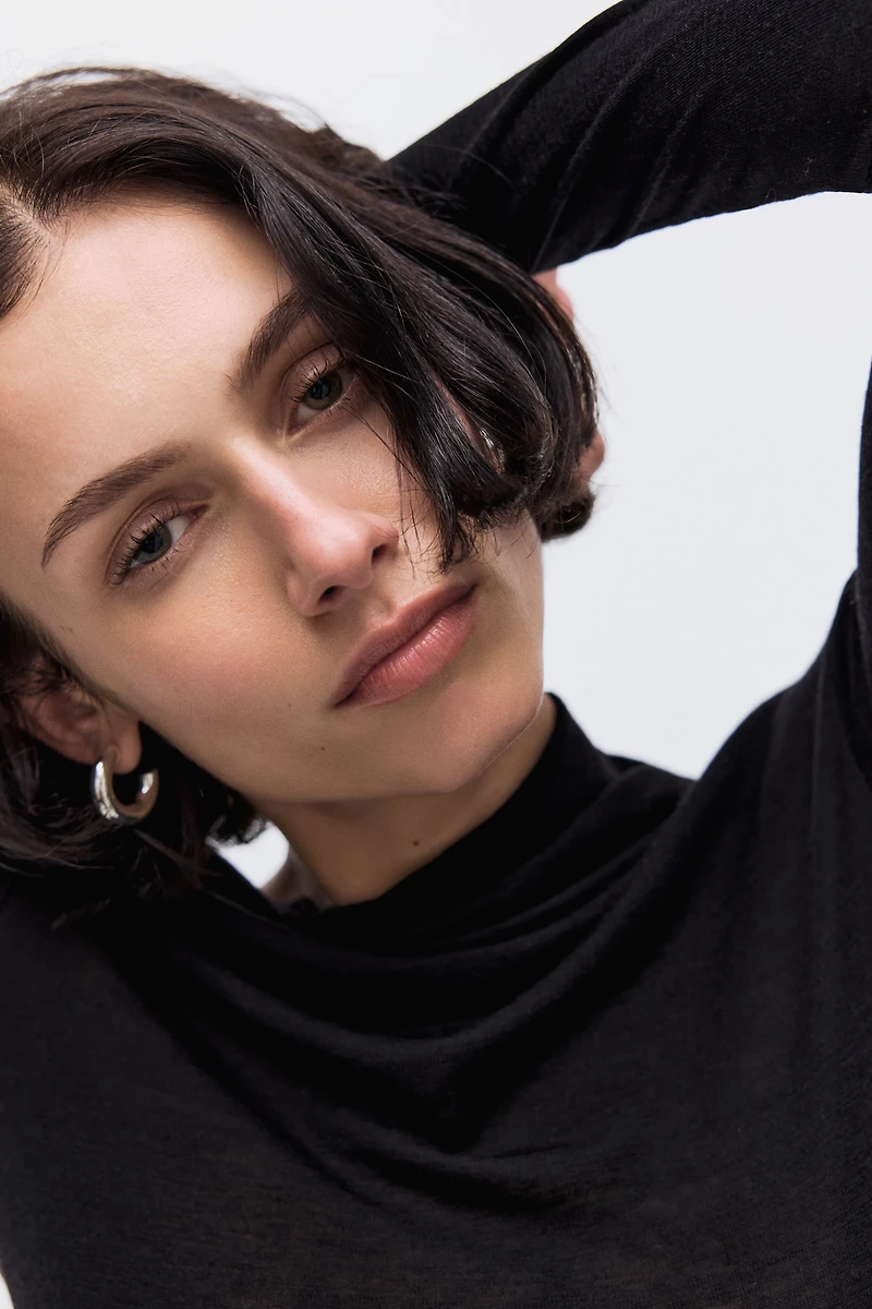 Haut asymétrique en laine