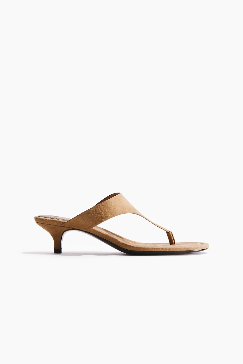 Sandales à petit talon