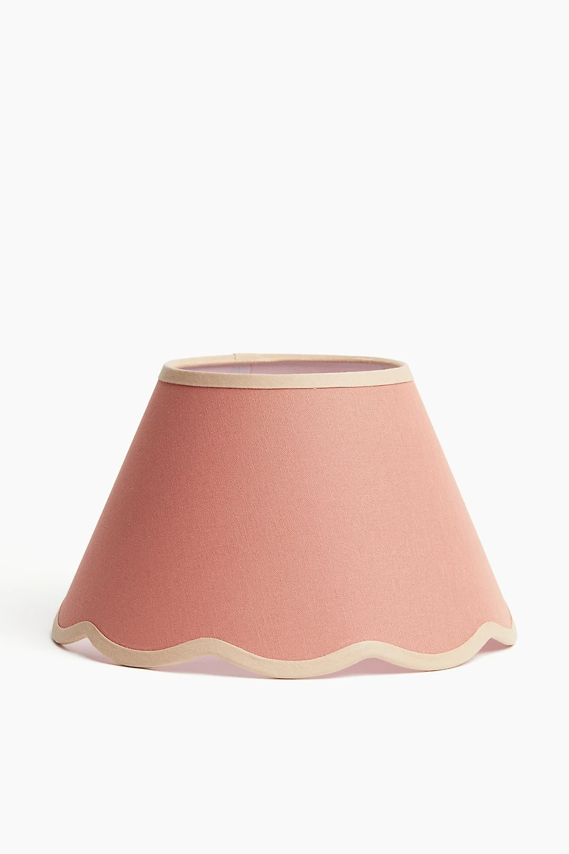 Scalloped-edge Lampshade