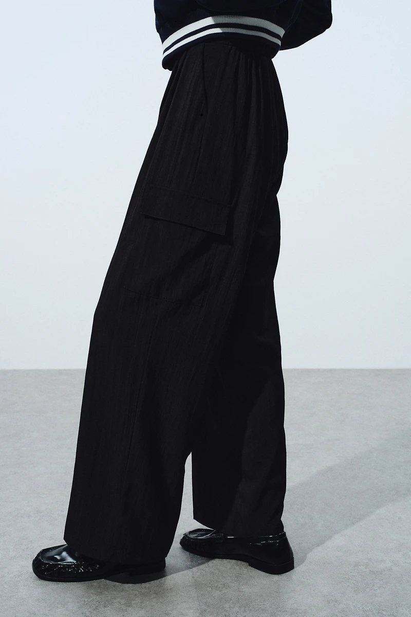 Wide-Leg Cargo Pants