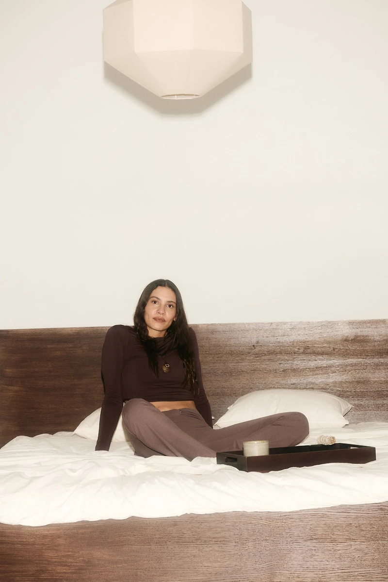 Cropped Long-Sleeved Yoga Top