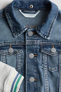 Veste en denim avec capuchon