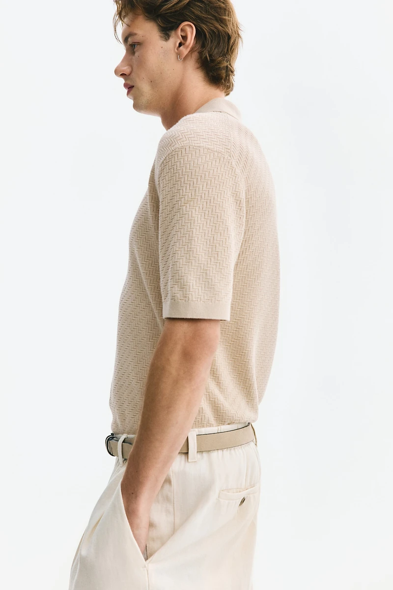 Polo texturé près du corps