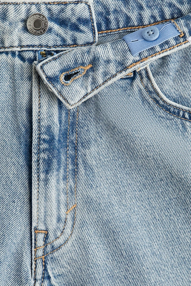 Beck Loose Fit Jeans