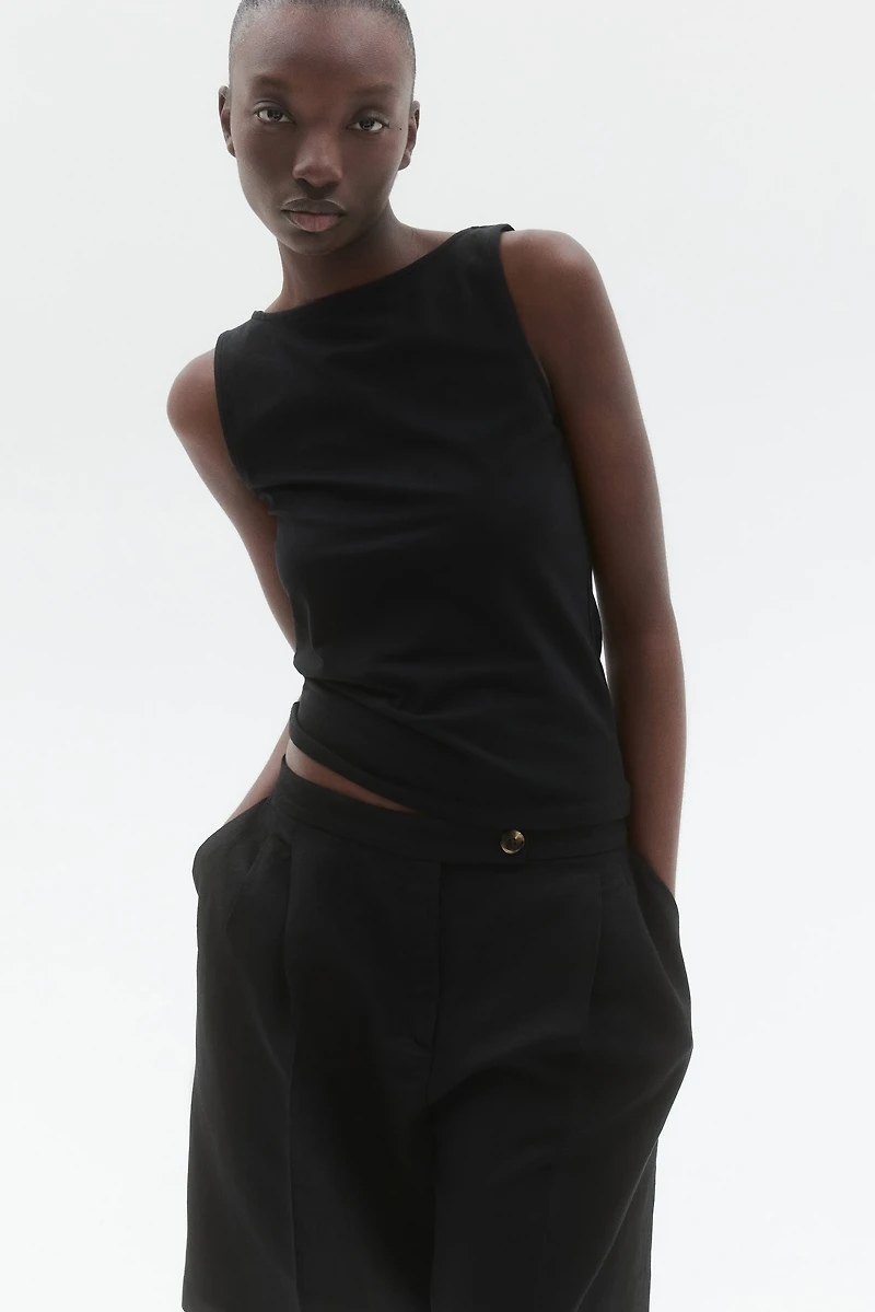 Boat-Neck Sleeveless Top