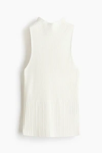 Haut en tricot côtelé avec col cheminée